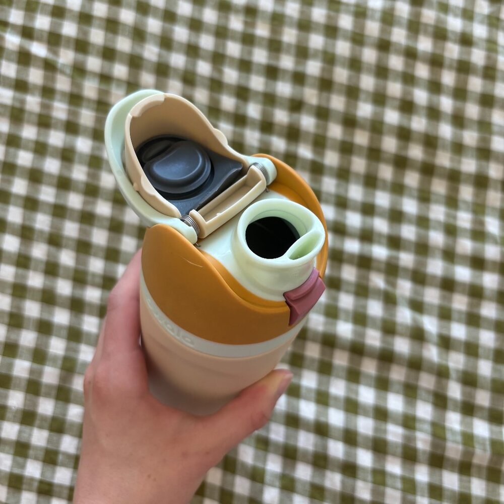 Owala 24 oz Water in the Desert FreeSip